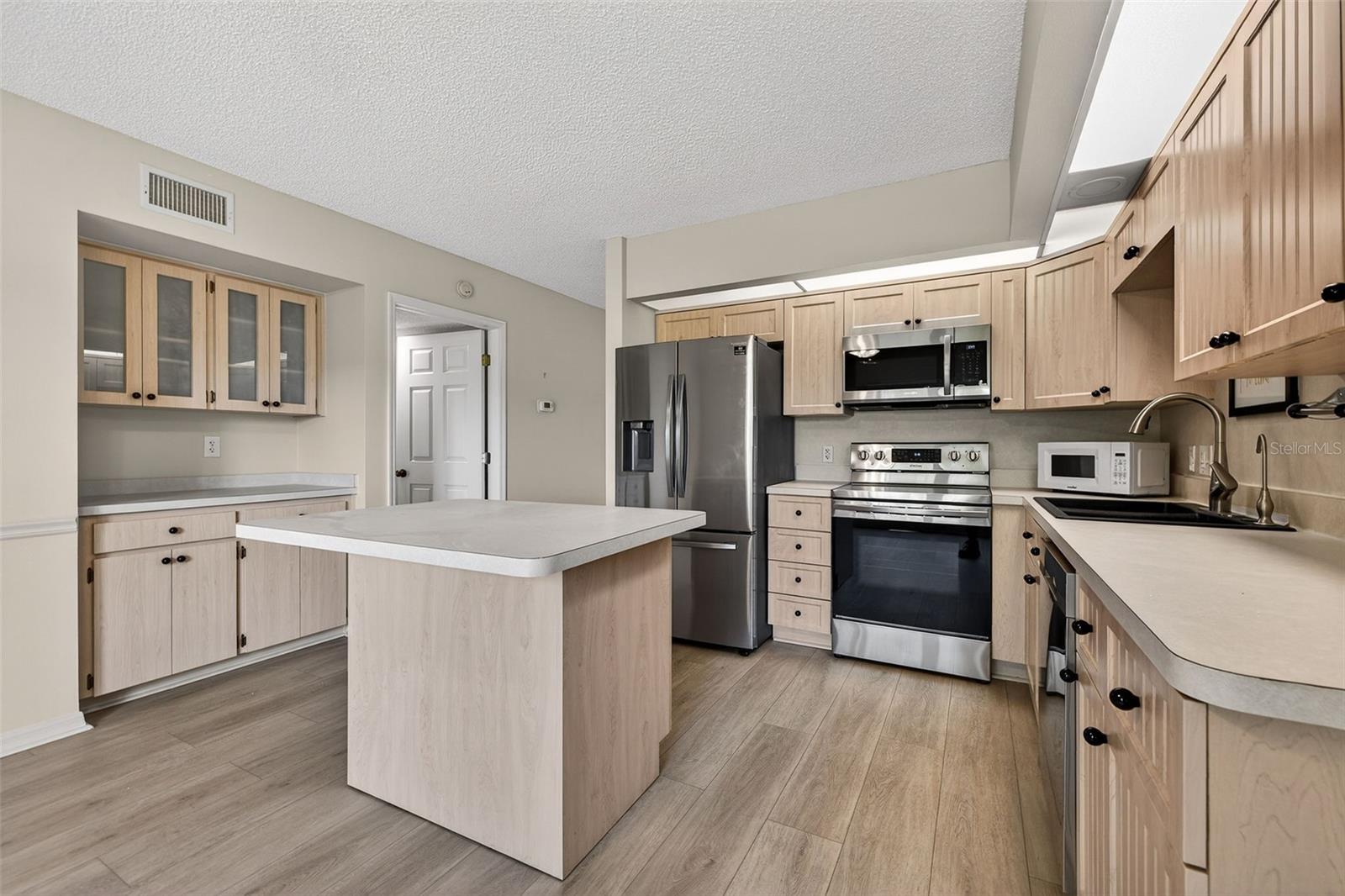 2231 UTOPIAN DR E #219 — photo 7