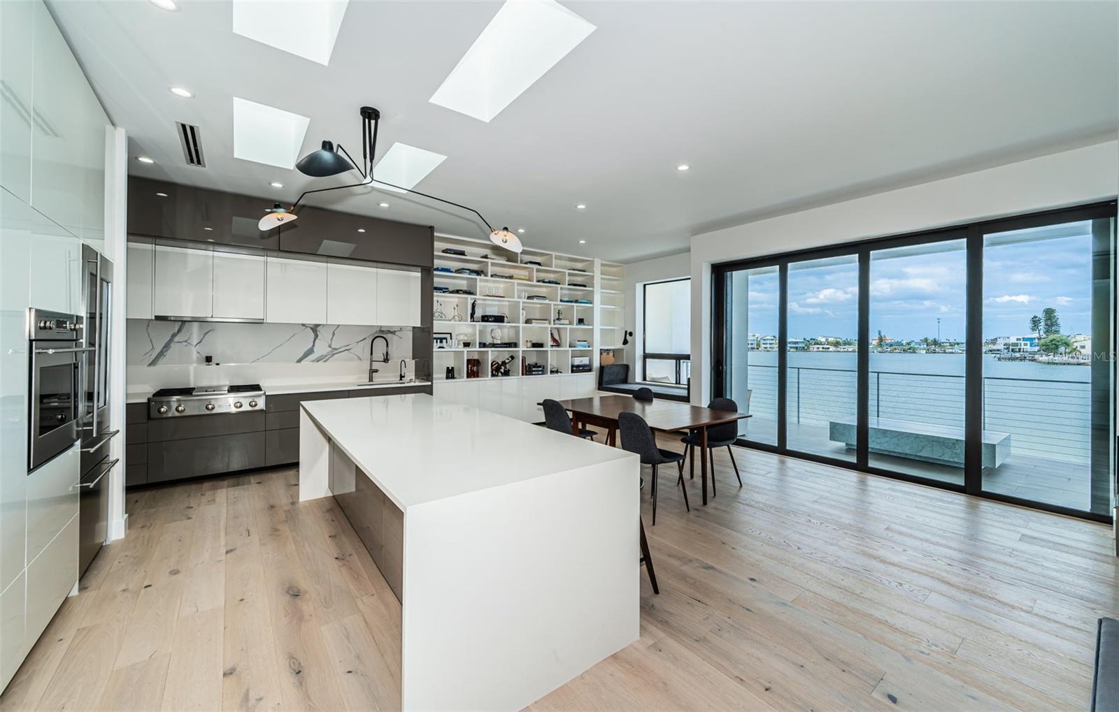 14077 N BAYSHORE DR — photo 18