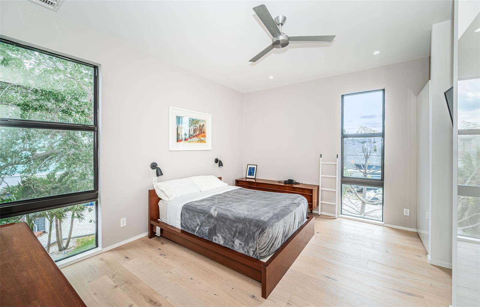 14077 N BAYSHORE DR — photo 28