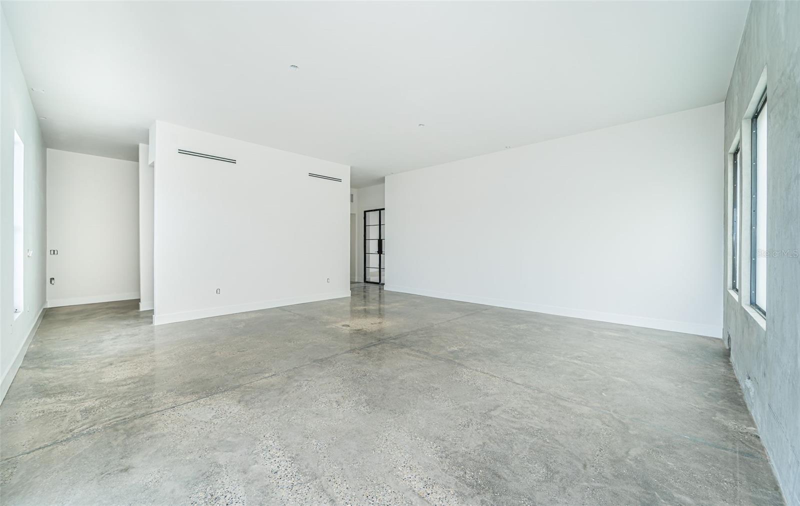 14077 N BAYSHORE DR — photo 34