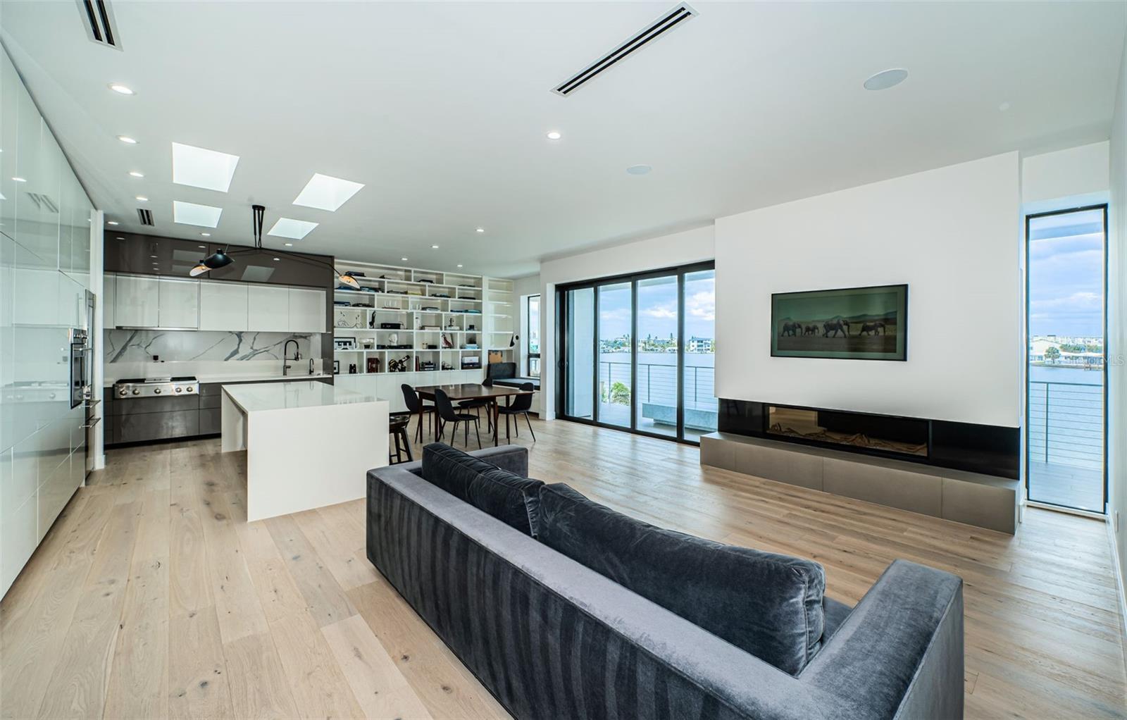 14077 N BAYSHORE DR — photo 7