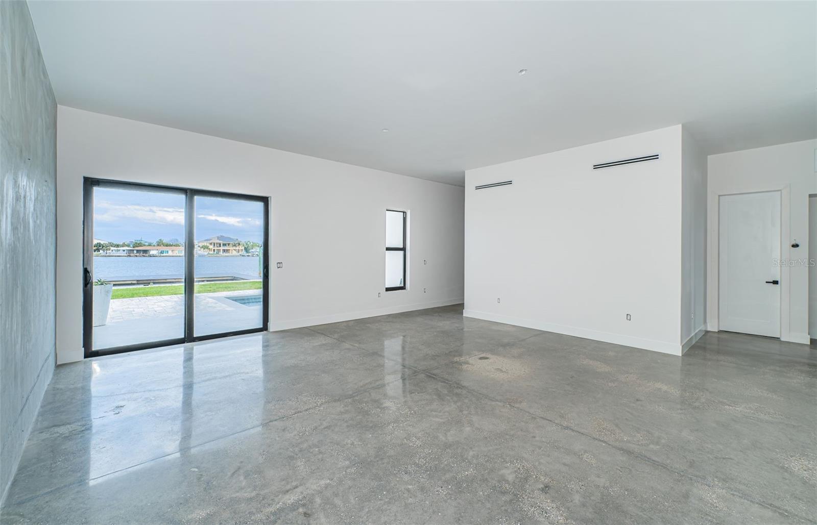 14077 N BAYSHORE DR — photo 33