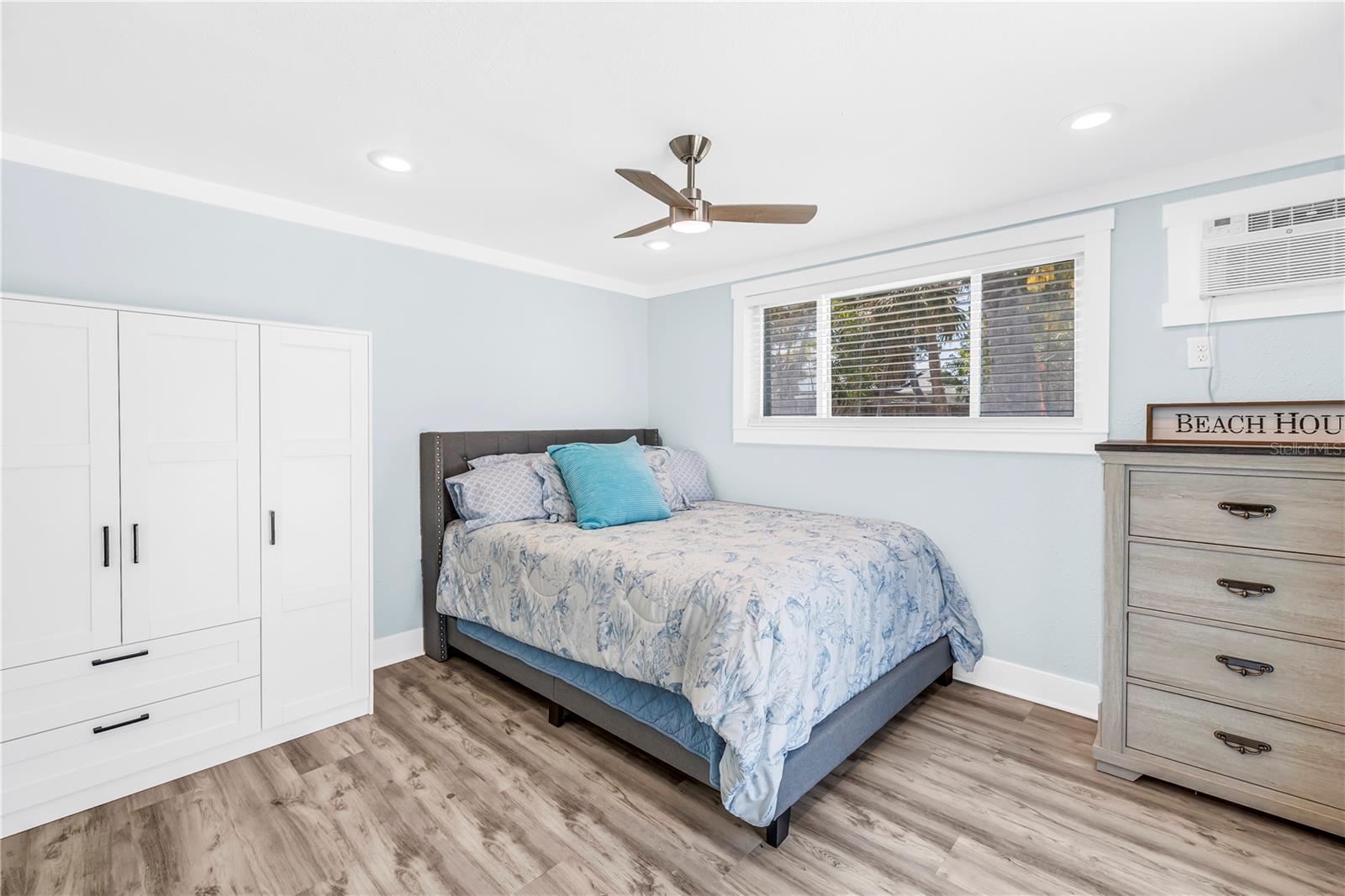 6892 GULF WINDS DR #1 — photo 19