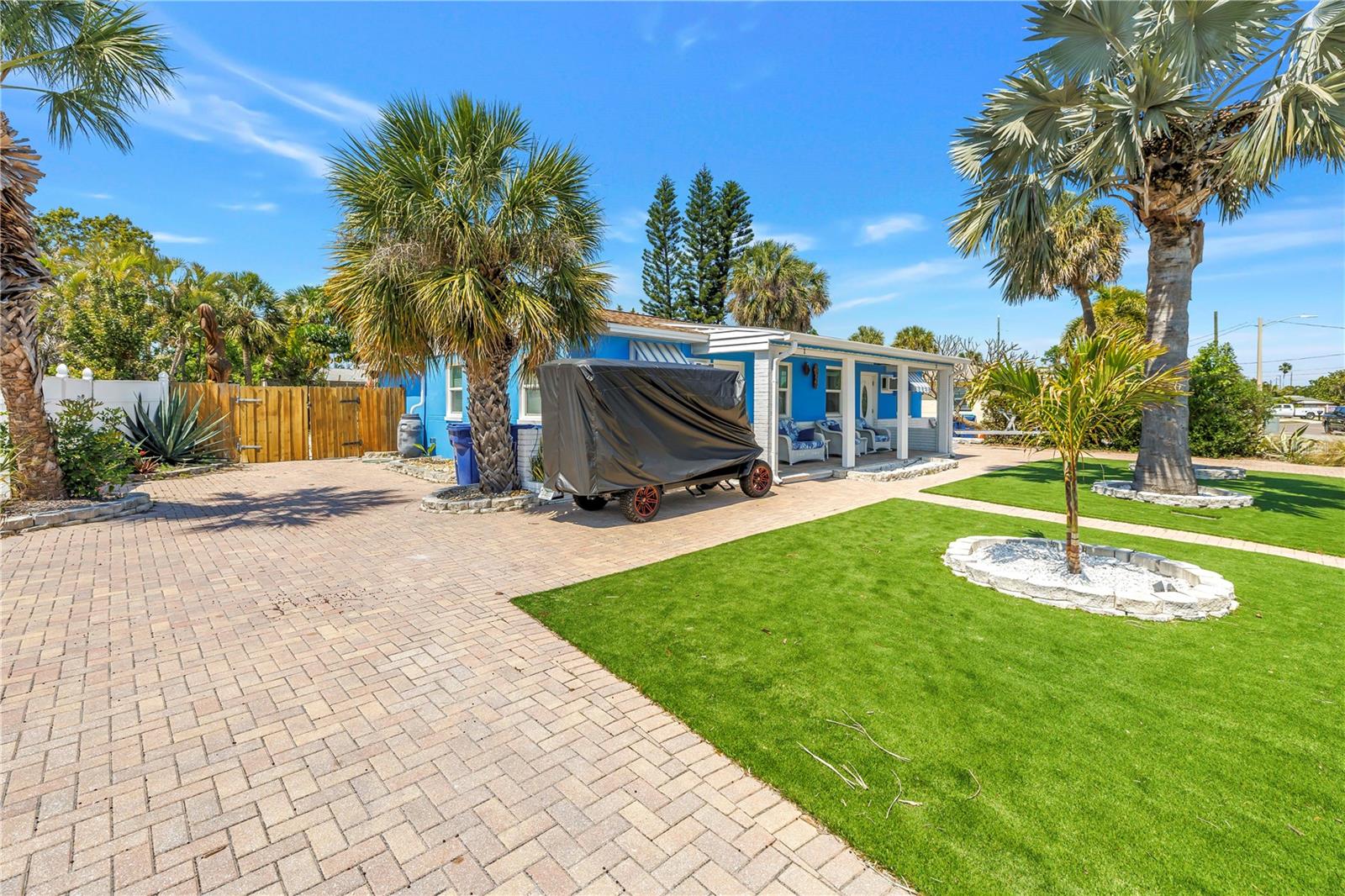 6892 GULF WINDS DR #1 — photo 39