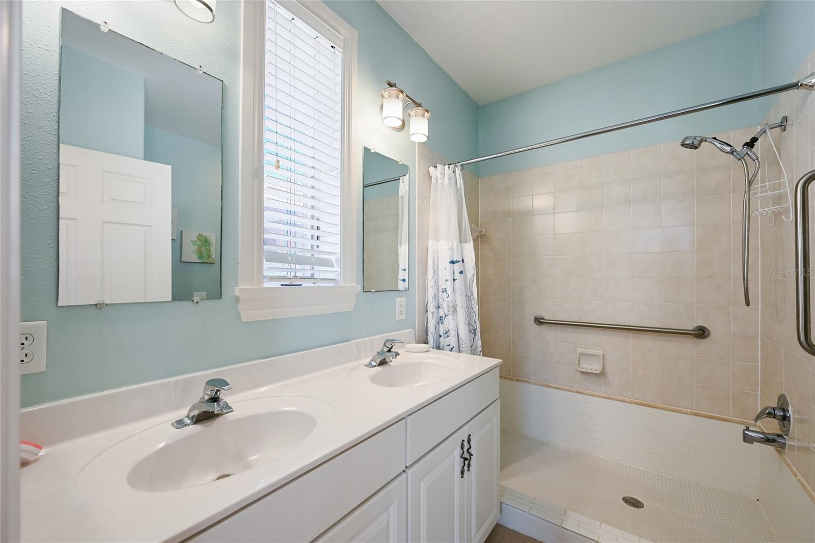 889 N SHORE DR — photo 21