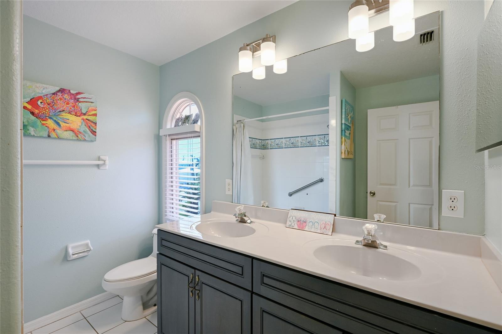 889 N SHORE DR — photo 24