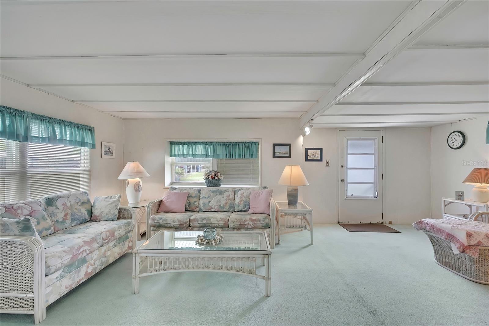 37 WILLIAM PENN WAY #13 — photo 4