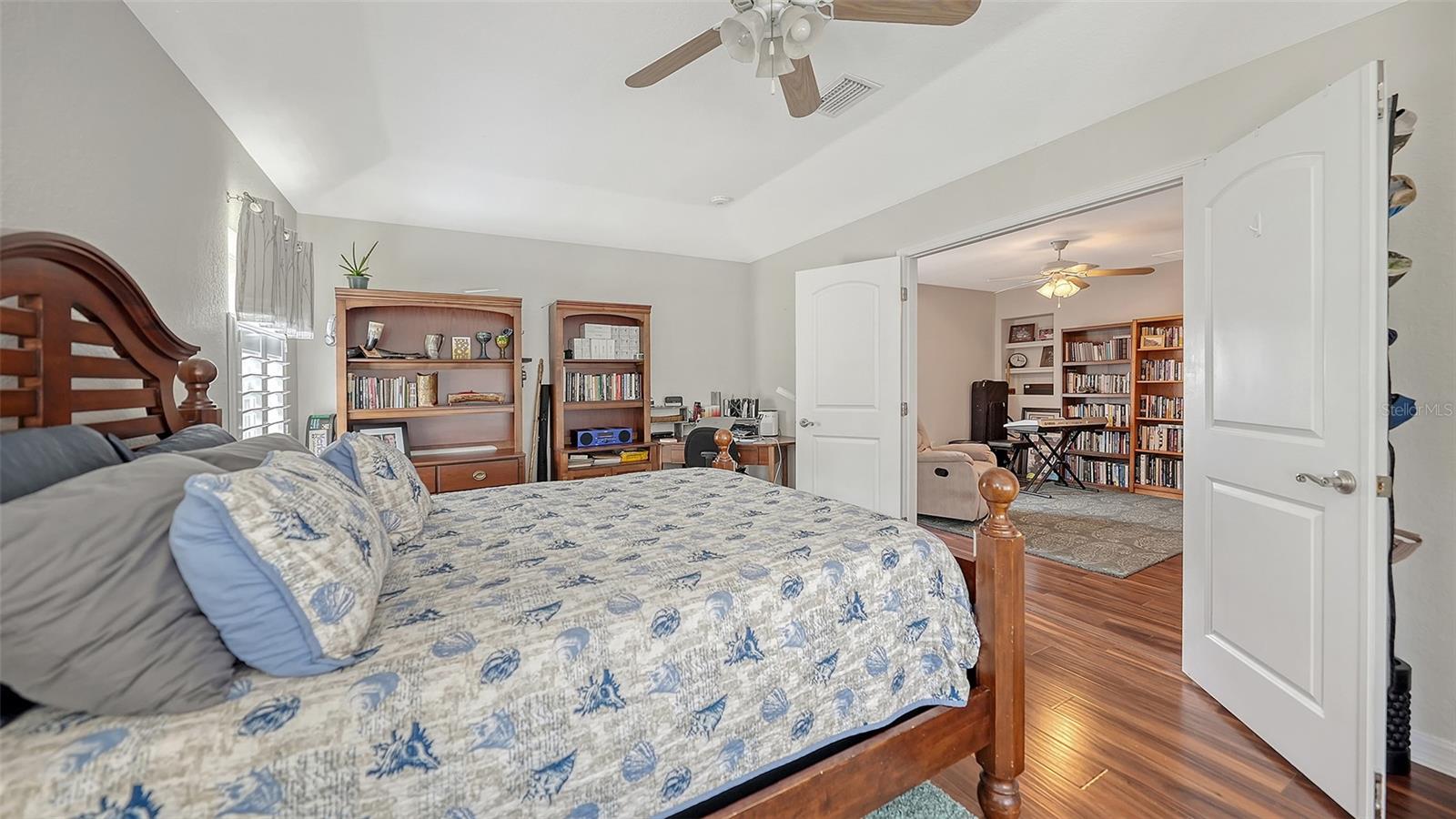2051 SNOVER AVE — photo 37