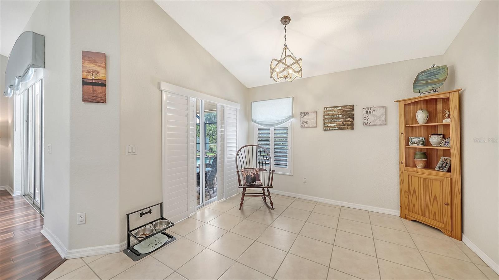 2051 SNOVER AVE — photo 33
