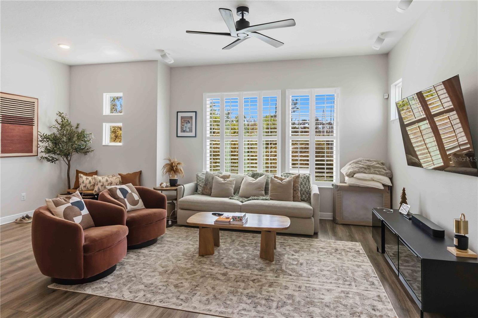 9545 W PARK VILLAGE DR — photo 3