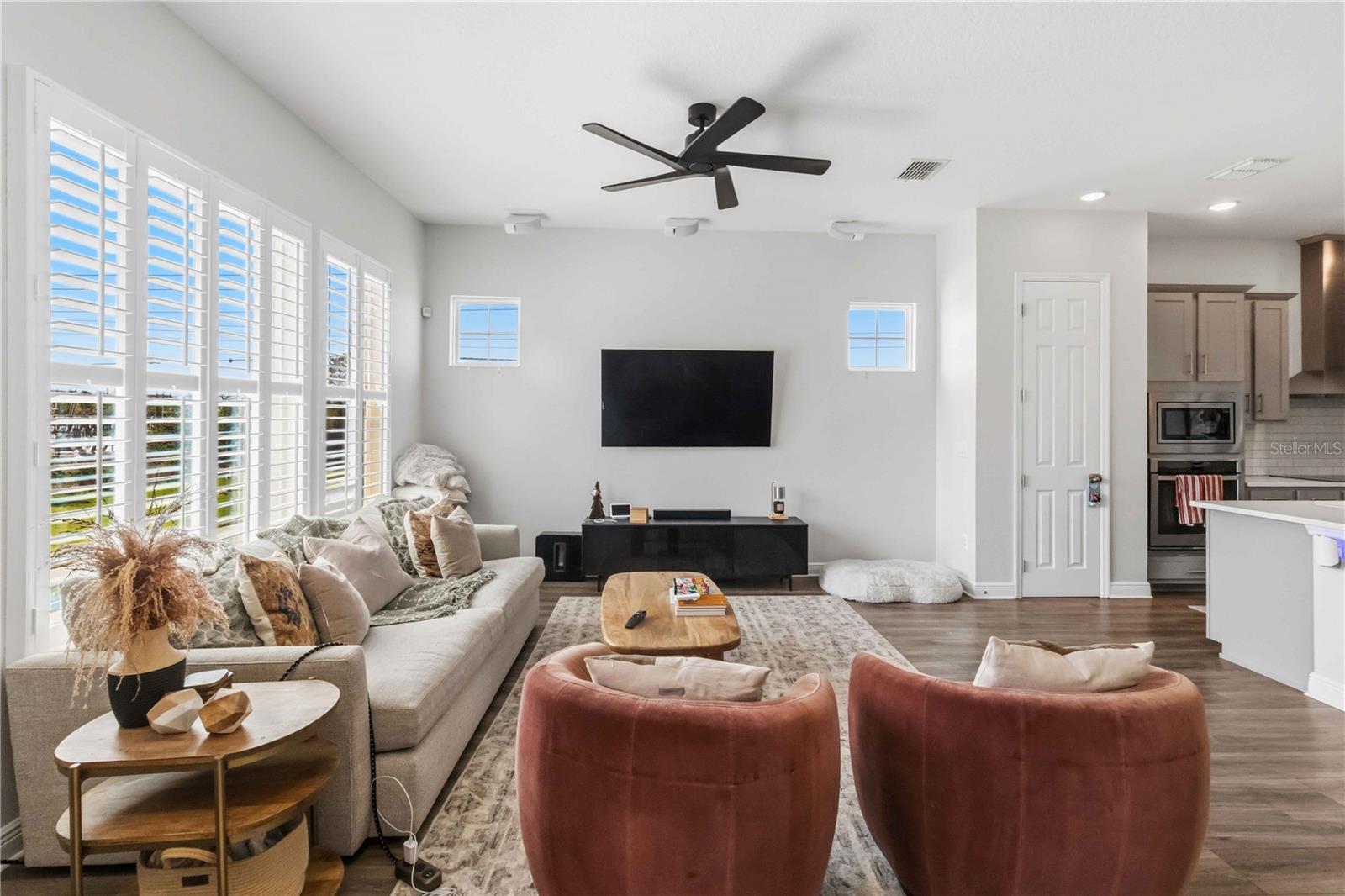 9545 W PARK VILLAGE DR — photo 4
