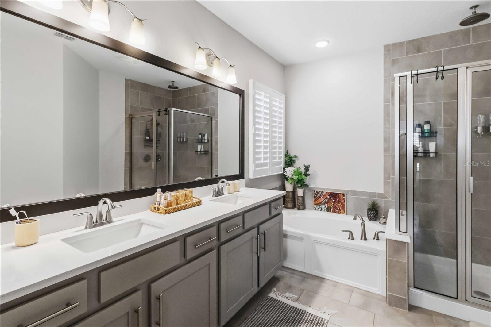 9545 W PARK VILLAGE DR — photo 13
