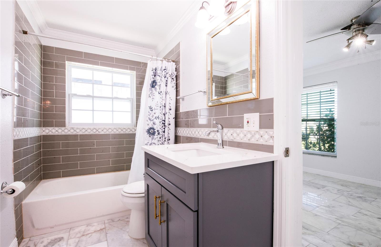 551 CRYSTAL DR — photo 35