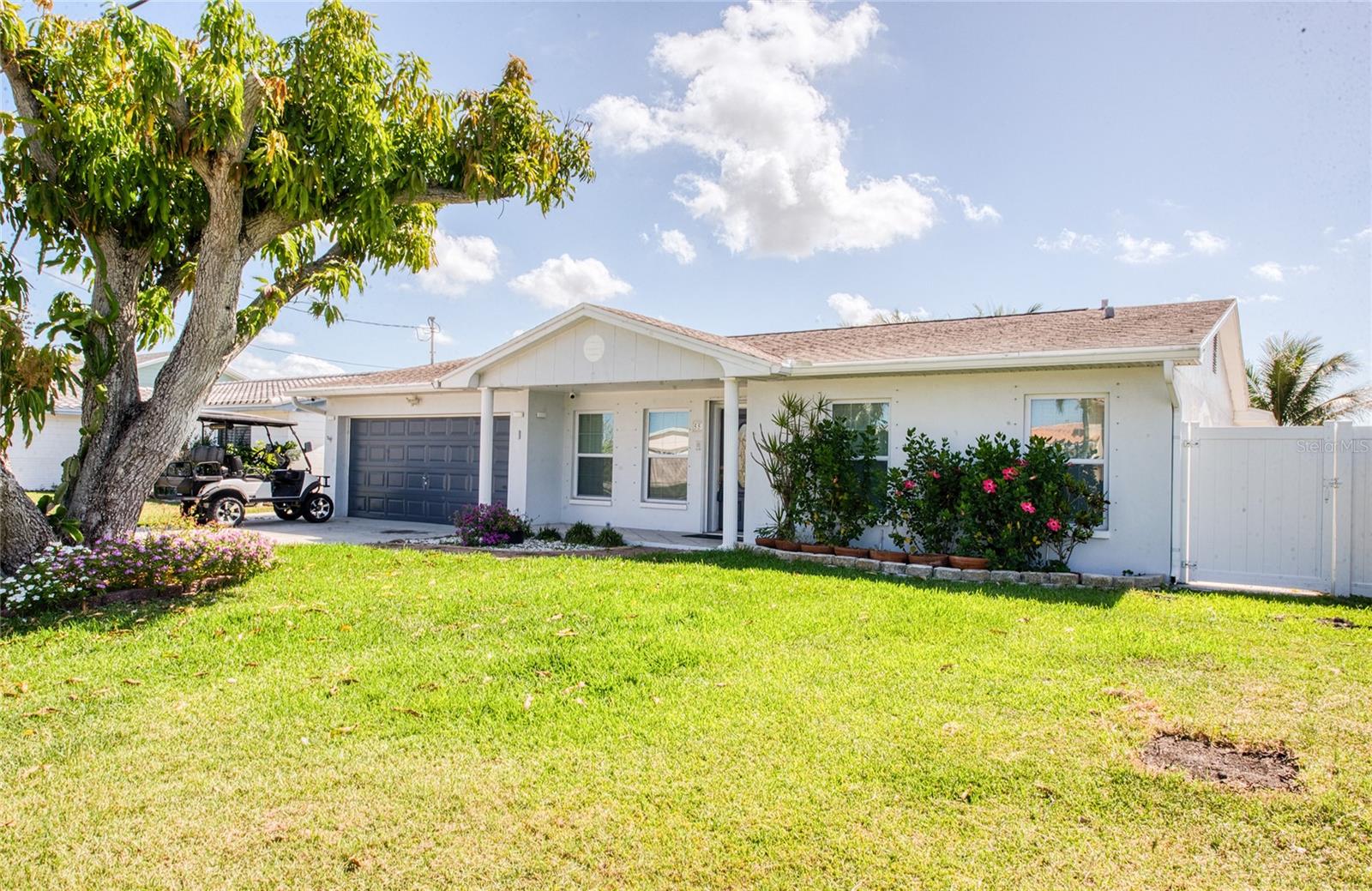 551 CRYSTAL DR — photo 3