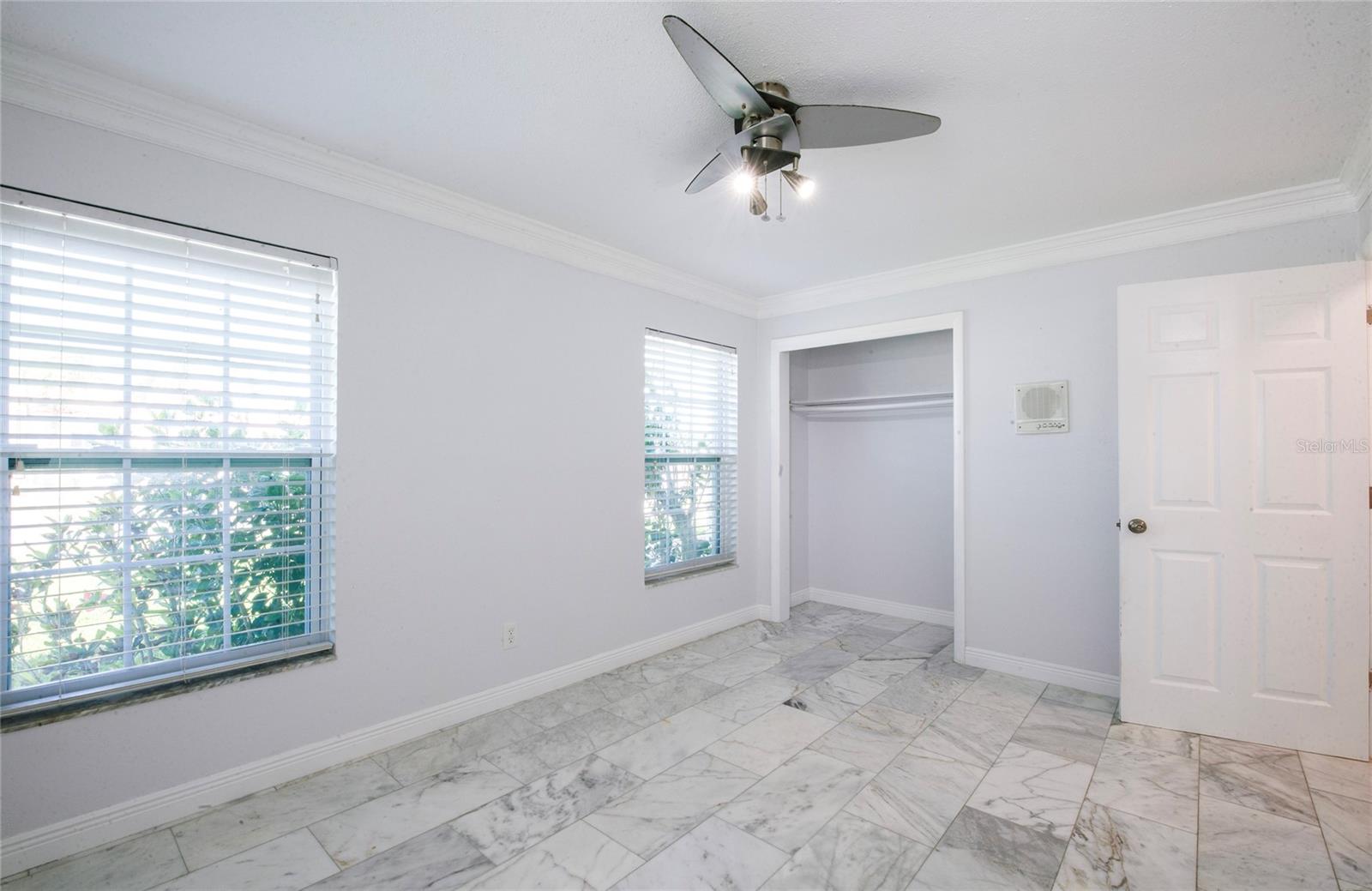 551 CRYSTAL DR — photo 32