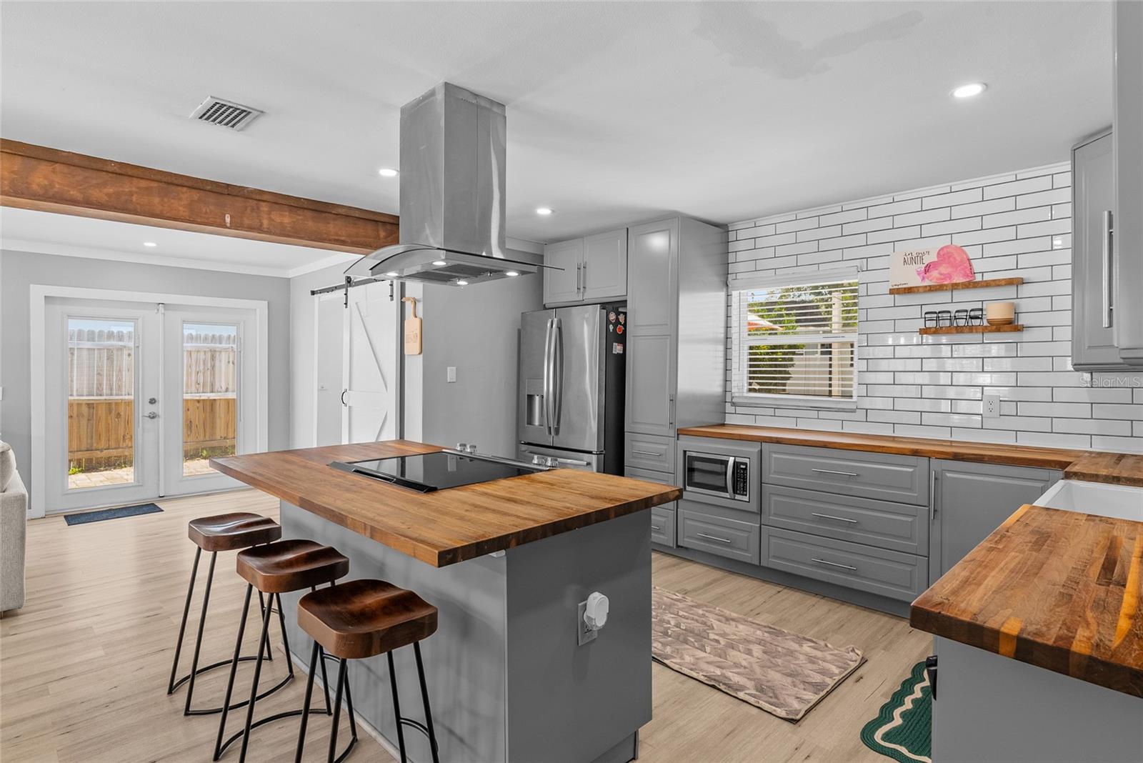 3412 W BAY AVE — photo 2