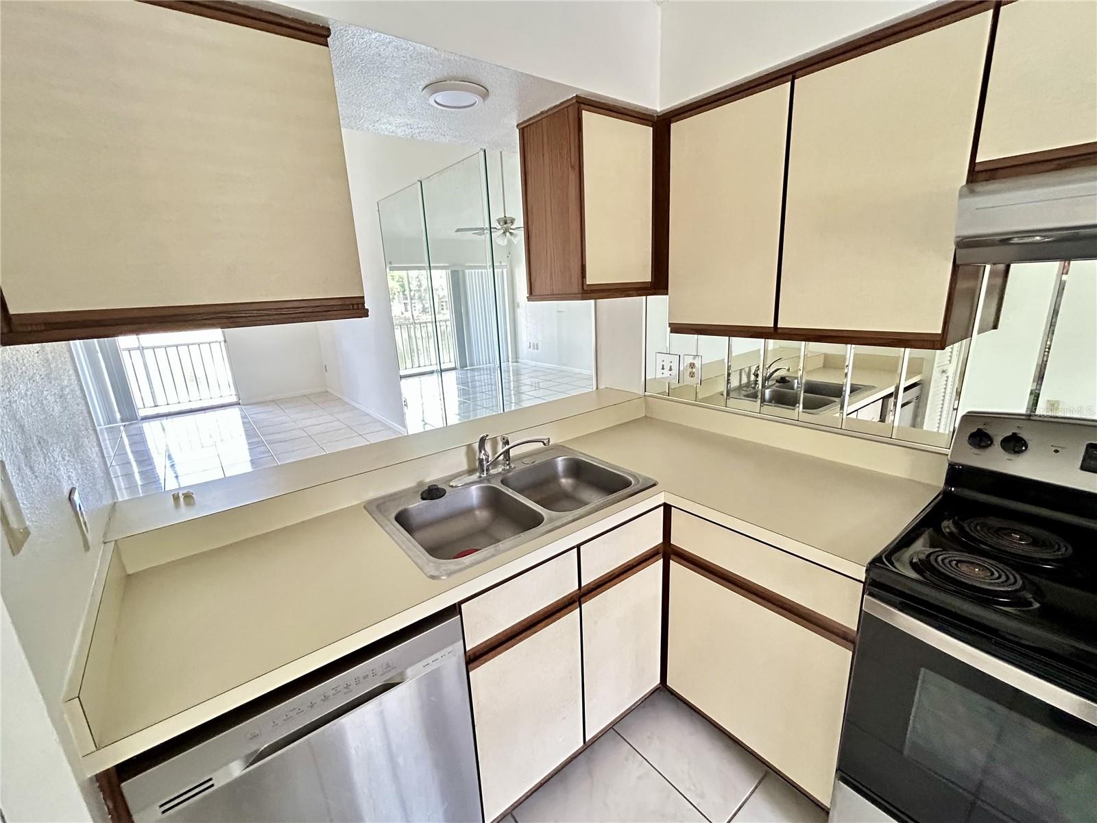 6519 SPRING FLOWER DR #24 — photo 6