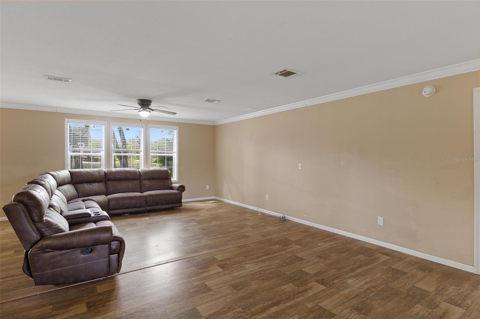 38616 COLEEN AVE — photo 15