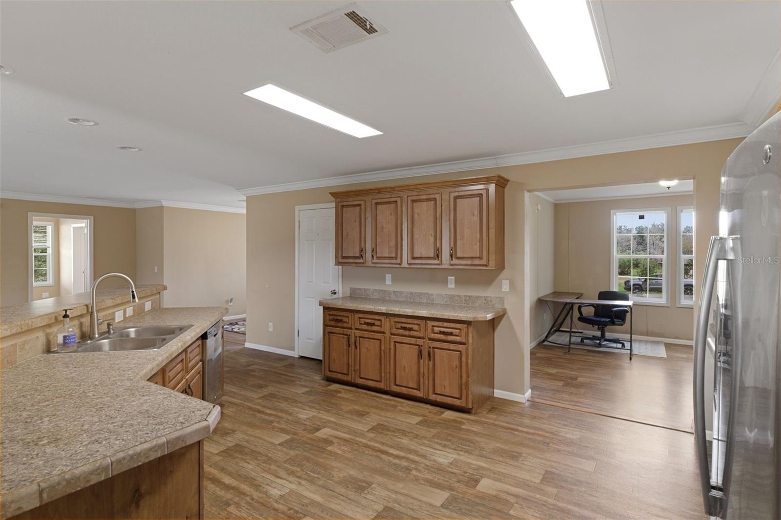 38616 COLEEN AVE — photo 22