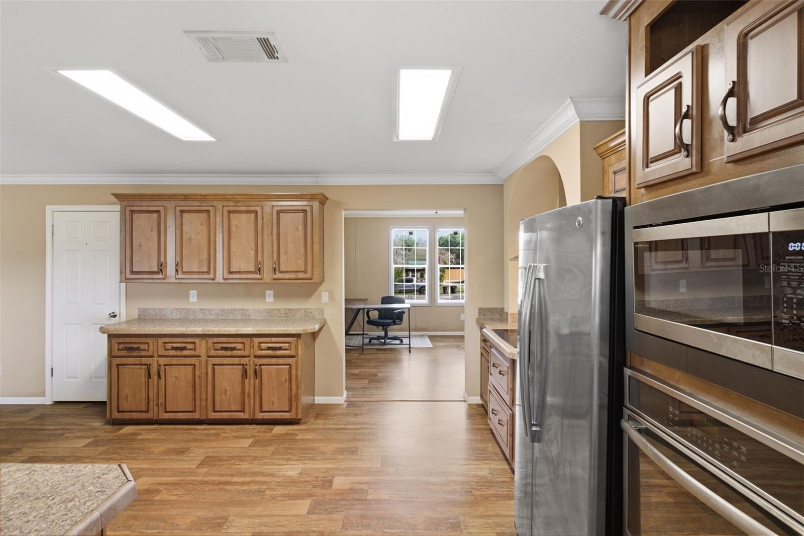 38616 COLEEN AVE — photo 21