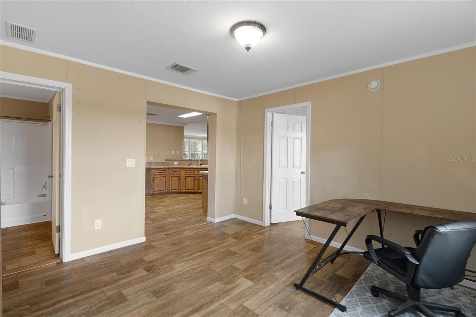 38616 COLEEN AVE — photo 43