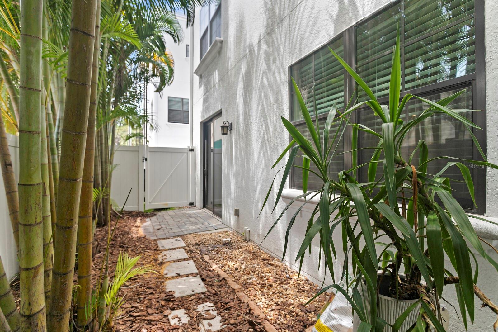 224 S AUDUBON AVE — photo 19