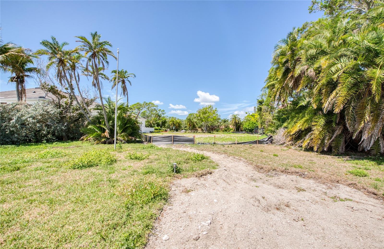 5926 BAHAMA SHORES DR S — photo 28