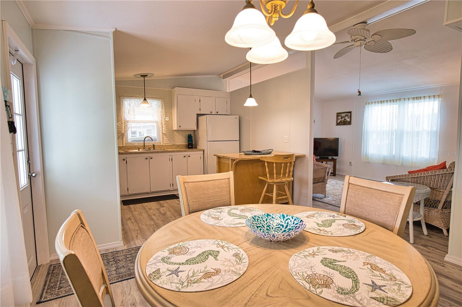 618 IGLESIA DR — photo 10