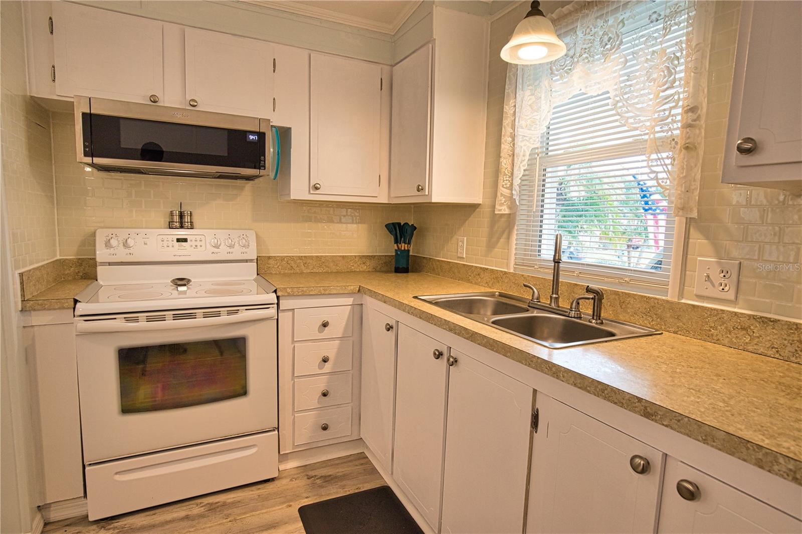 618 IGLESIA DR — photo 8