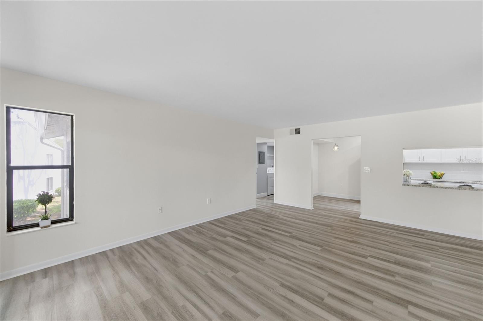 1135 PINE RIDGE CIR W #A2 — photo 8