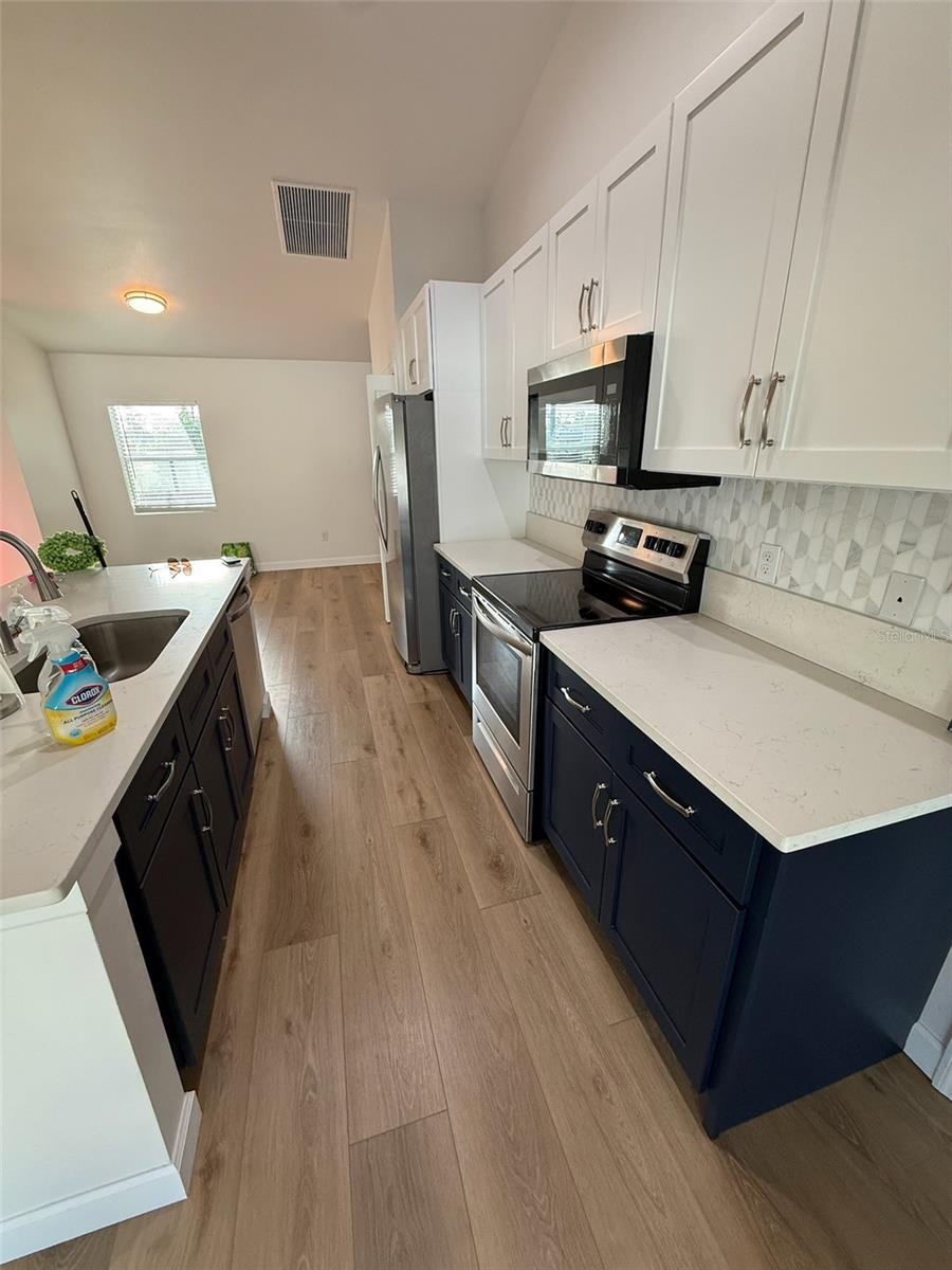 5290 WEATHERTON ST — photo 9