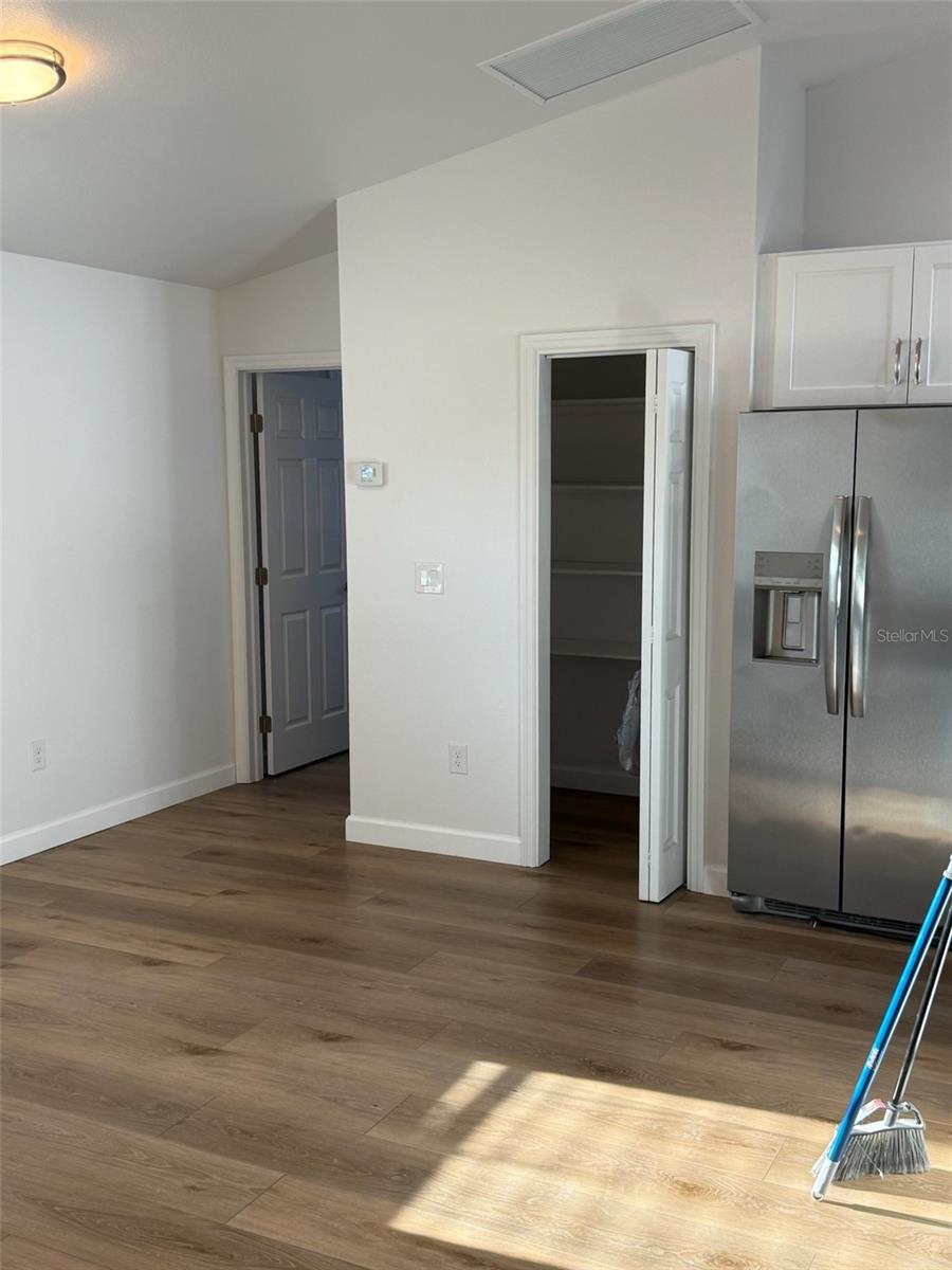 5290 WEATHERTON ST — photo 7