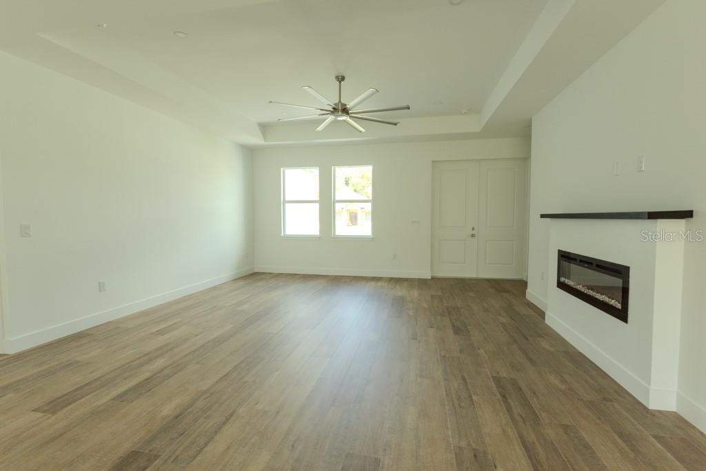 4323 LA FRANCE AVE — photo 4