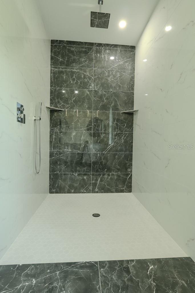 4323 LA FRANCE AVE — photo 8