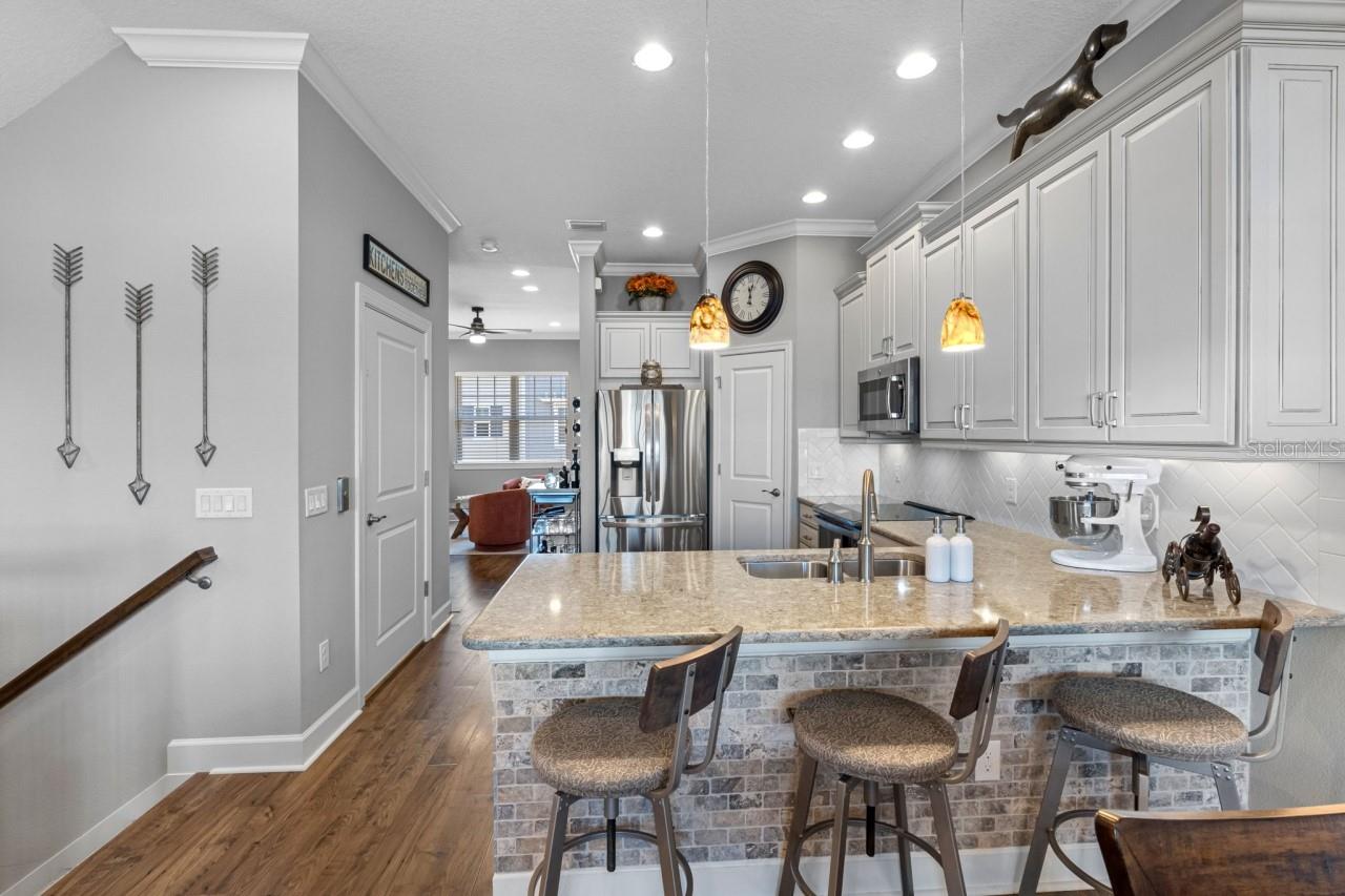6057 MOORINGS DR S — photo 12