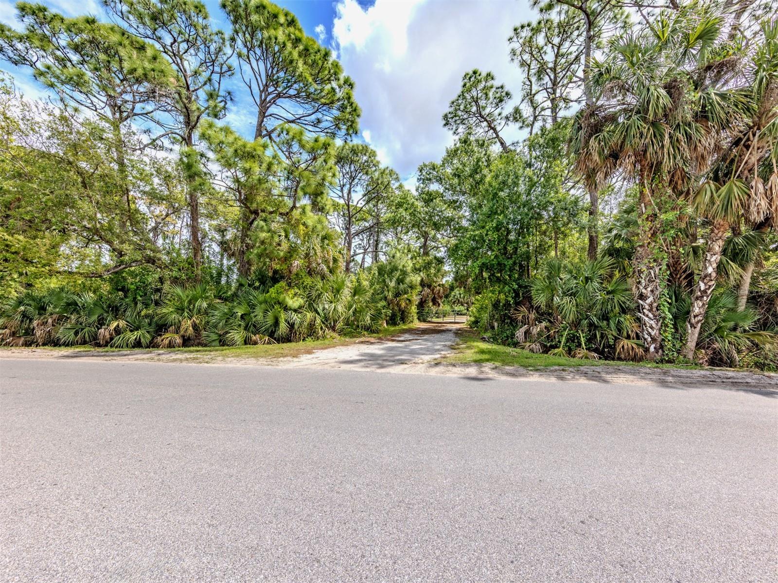 400 S HAVANA RD — photo 25