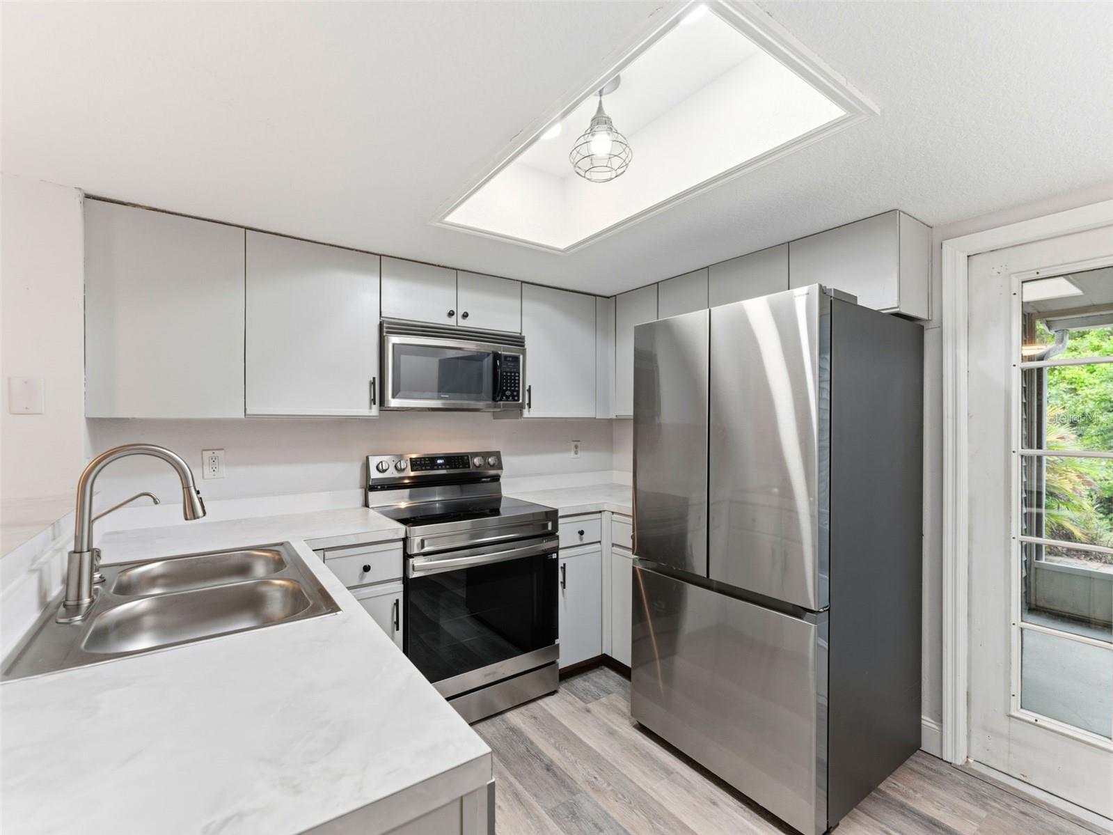 2155 FOX CHASE BLVD — photo 10