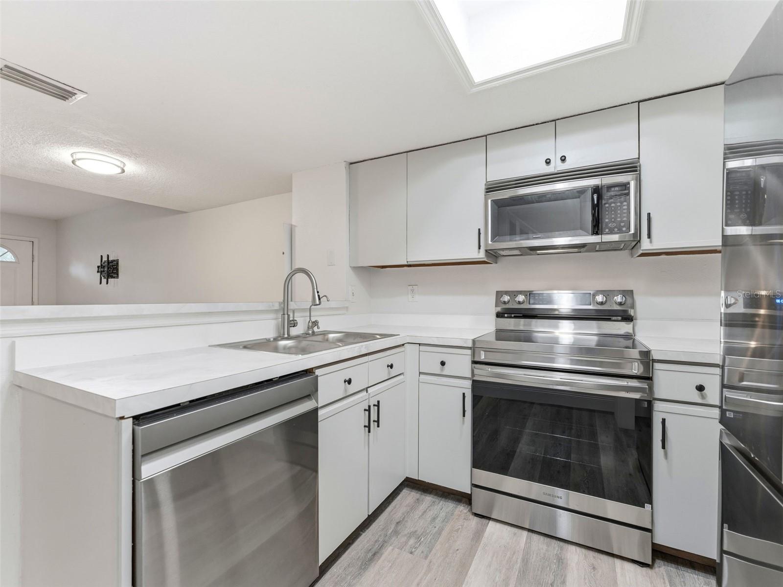 2155 FOX CHASE BLVD — photo 12