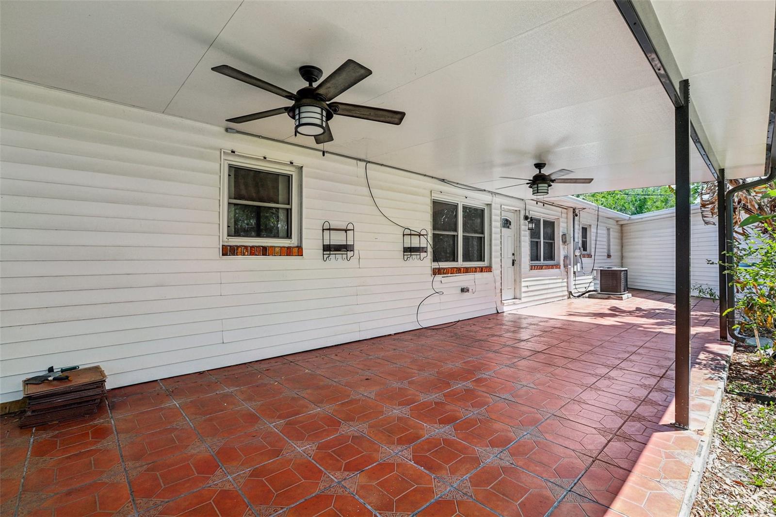 215 S WEST SHORE BLVD — photo 33