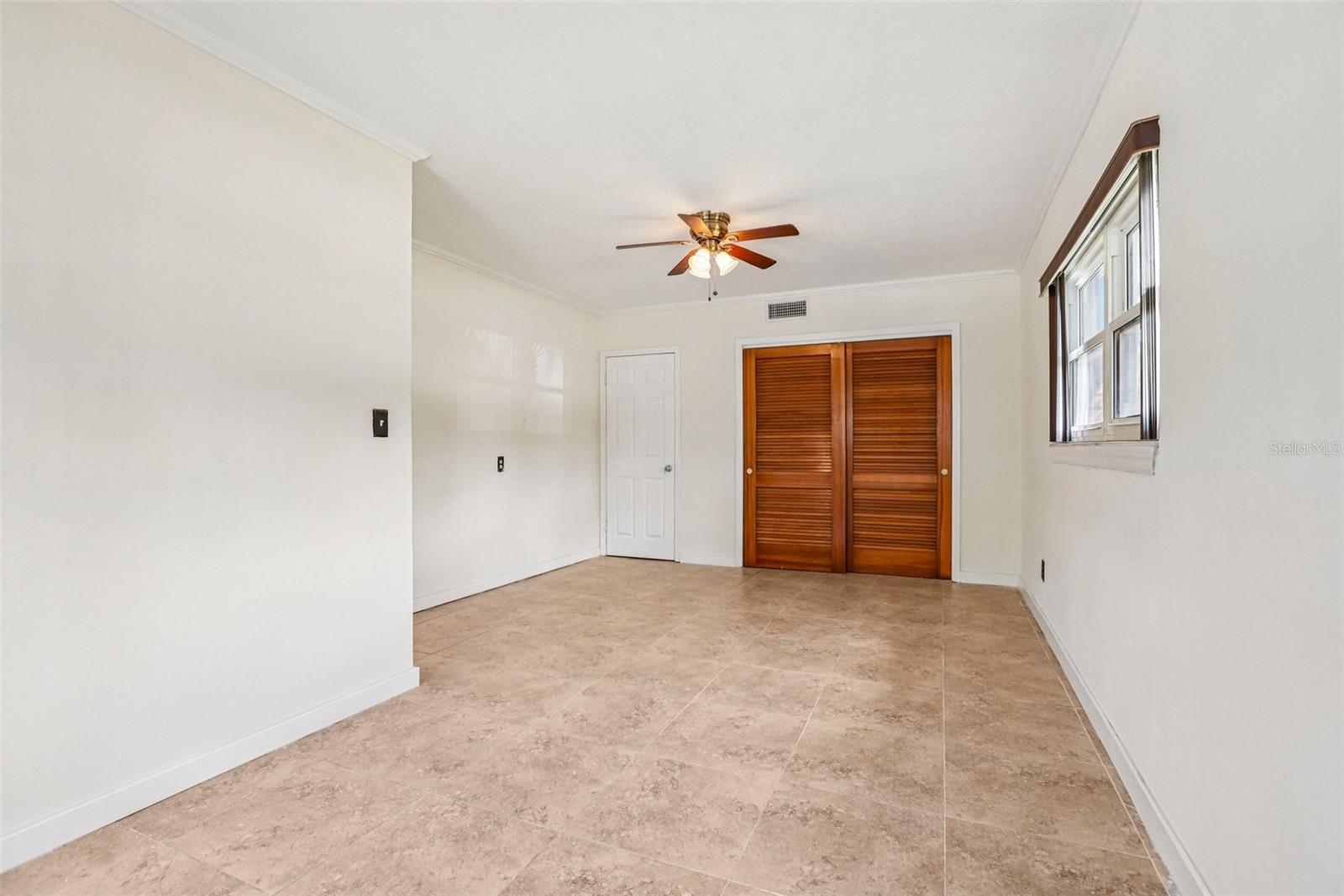 215 S WEST SHORE BLVD — photo 25