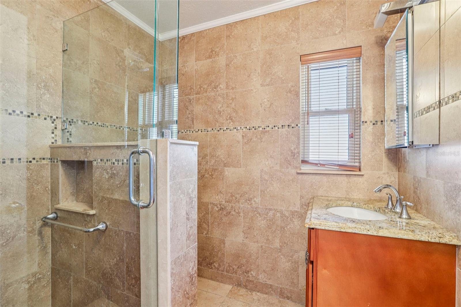 215 S WEST SHORE BLVD — photo 22
