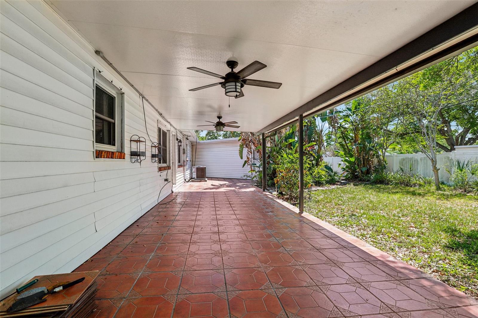 215 S WEST SHORE BLVD — photo 32