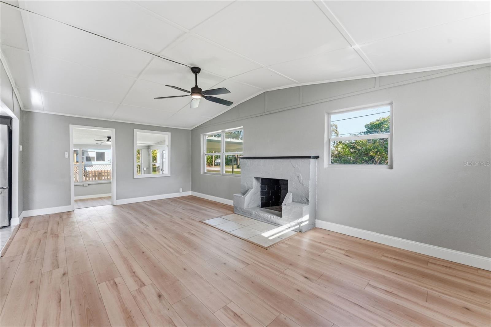 2521 HIGHLAND ACRES DR — photo 7