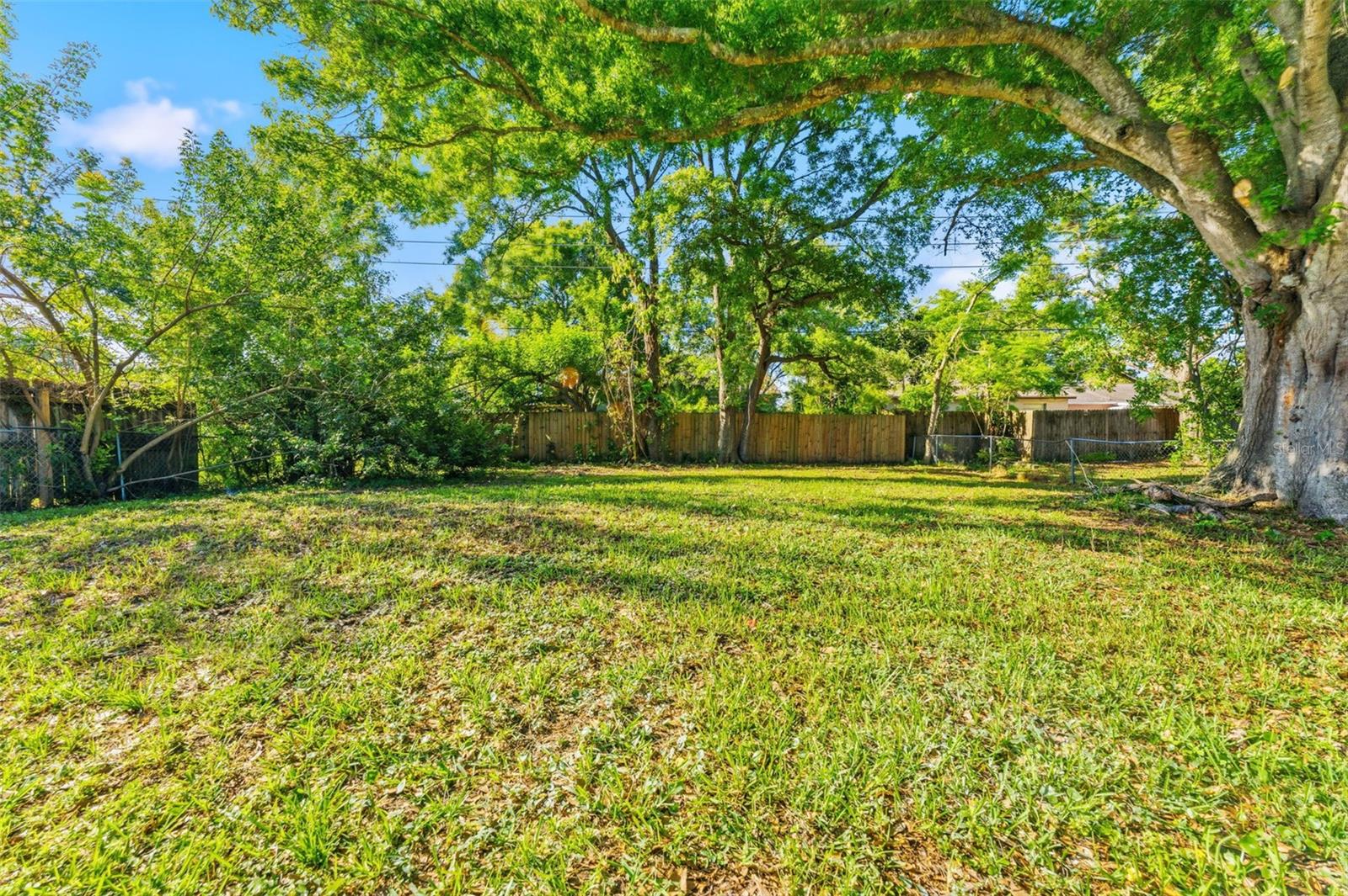 2521 HIGHLAND ACRES DR — photo 24