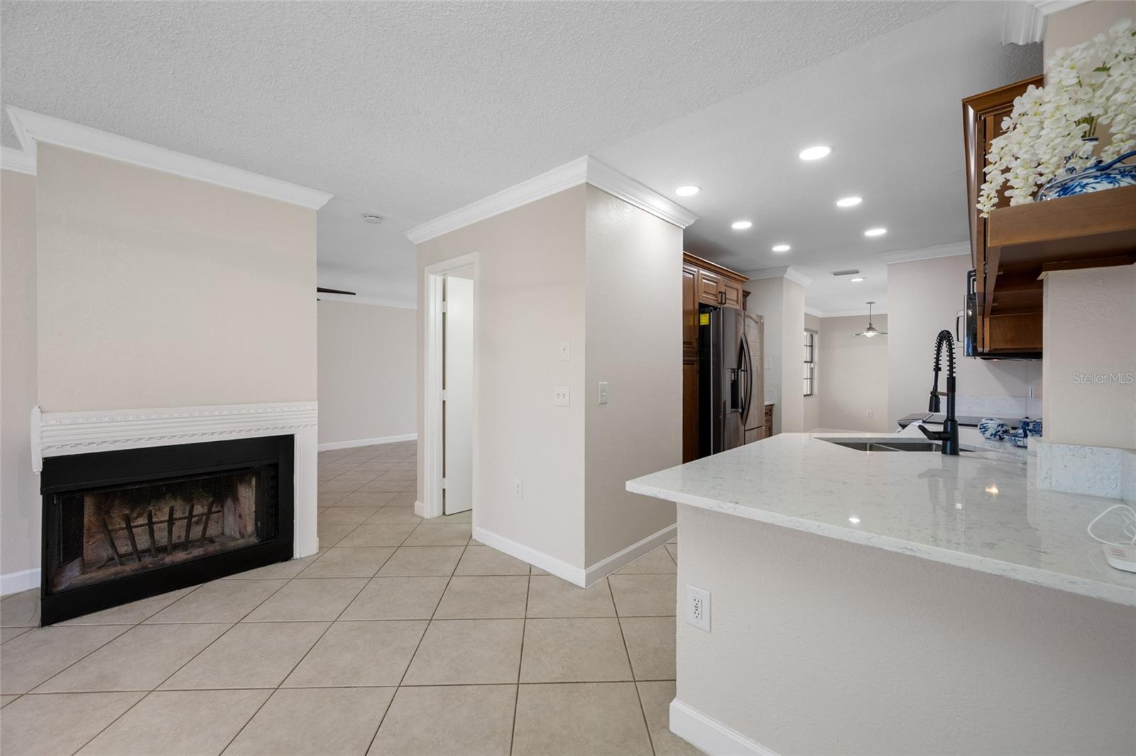 10416 SAINT TROPEZ PL — photo 20