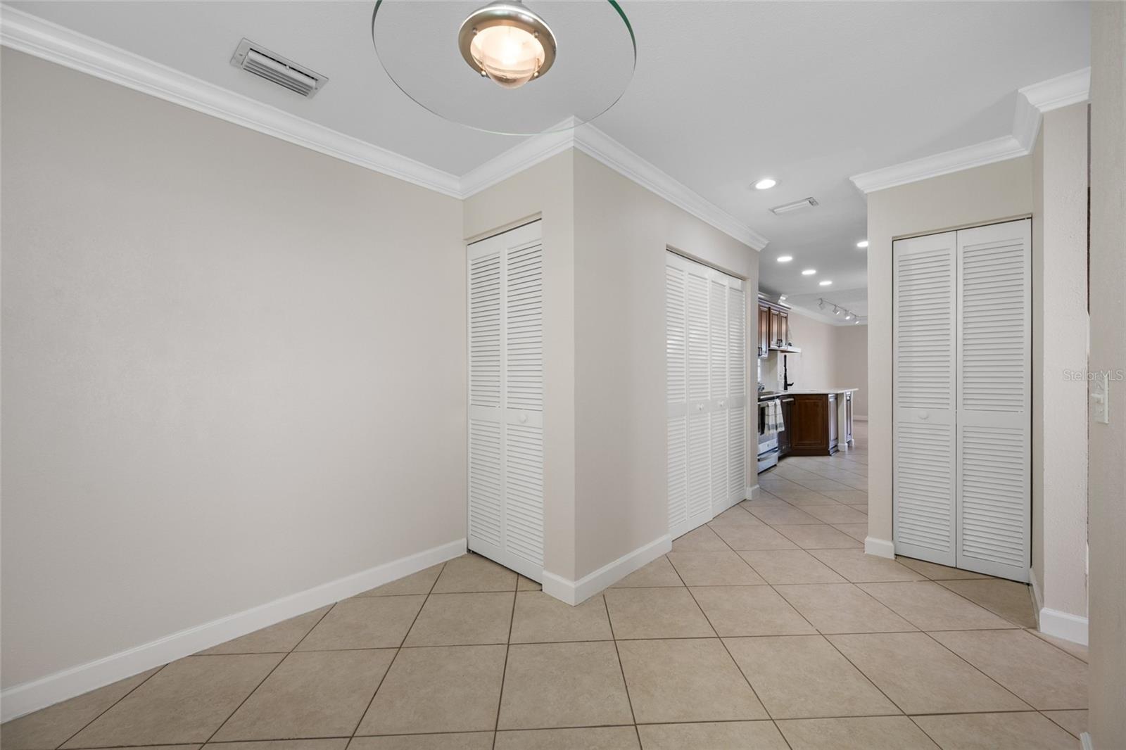 10416 SAINT TROPEZ PL — photo 25
