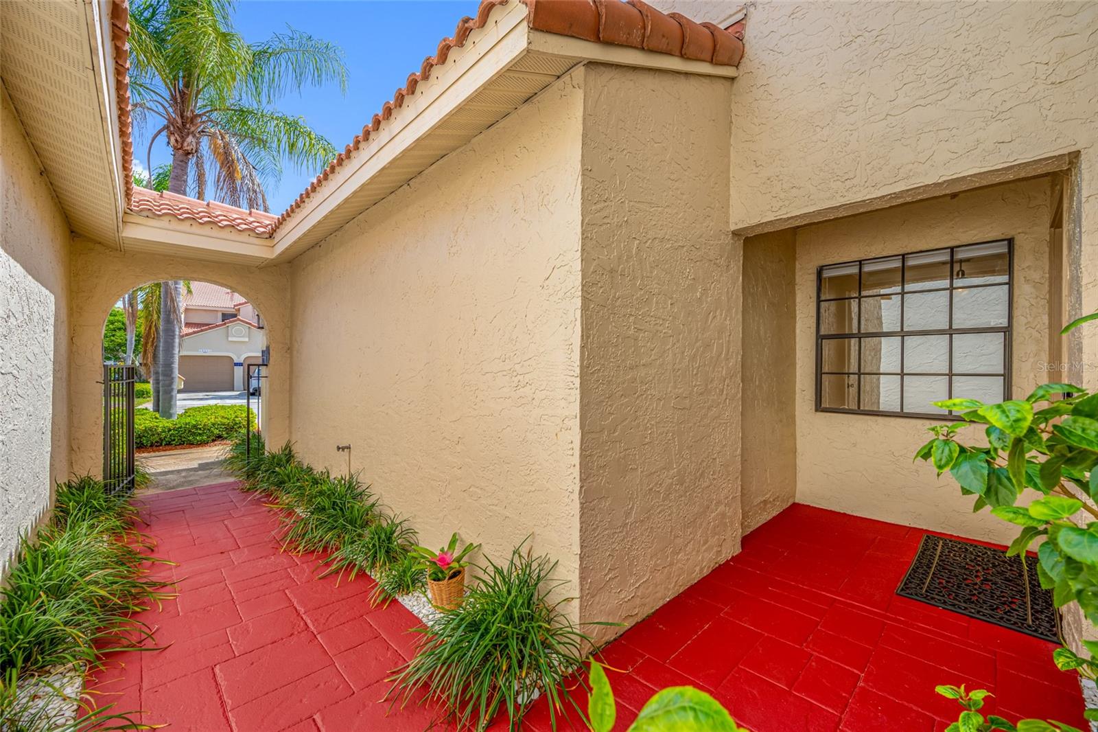 10416 SAINT TROPEZ PL — photo 51