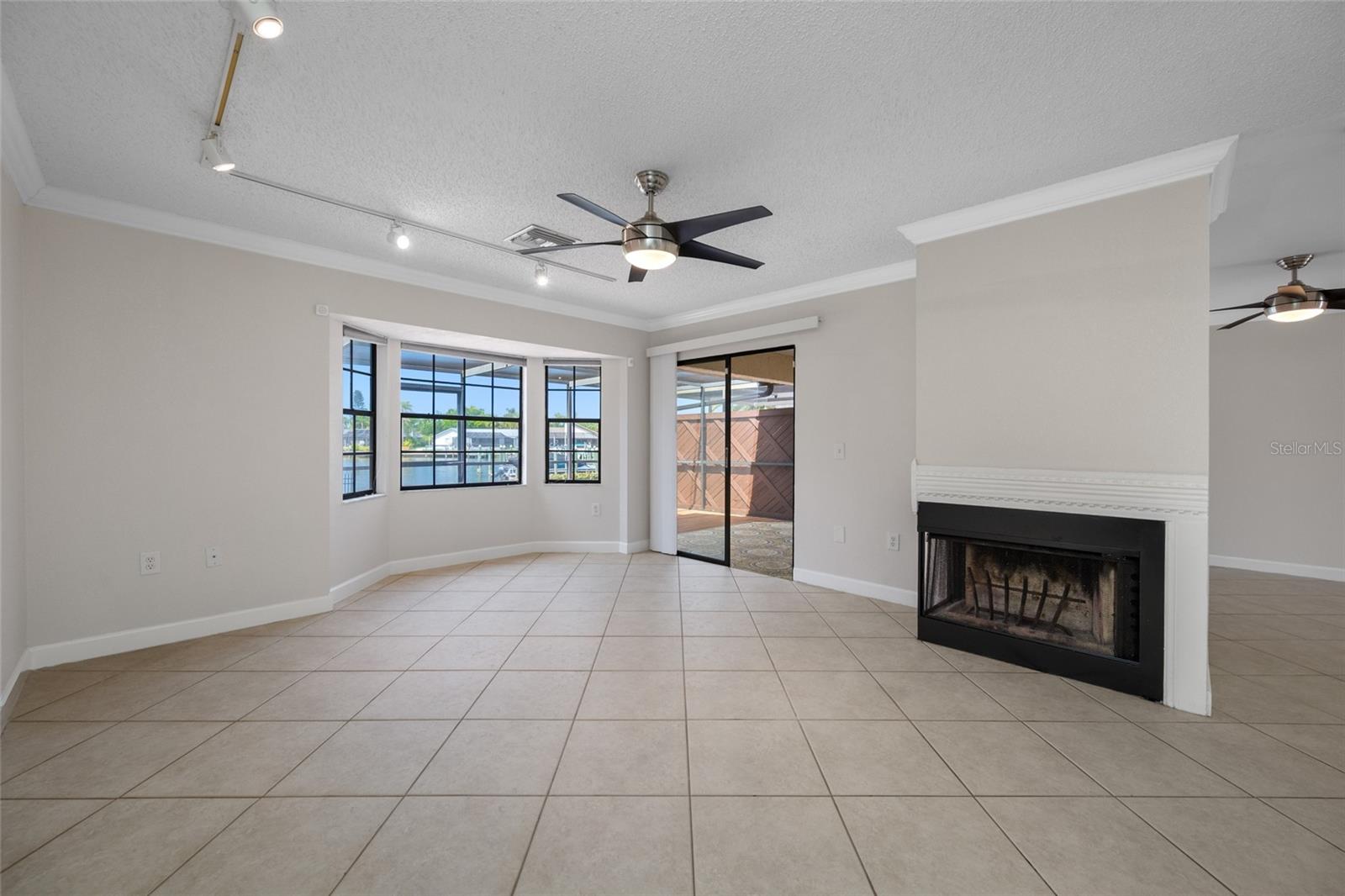 10416 SAINT TROPEZ PL — photo 19