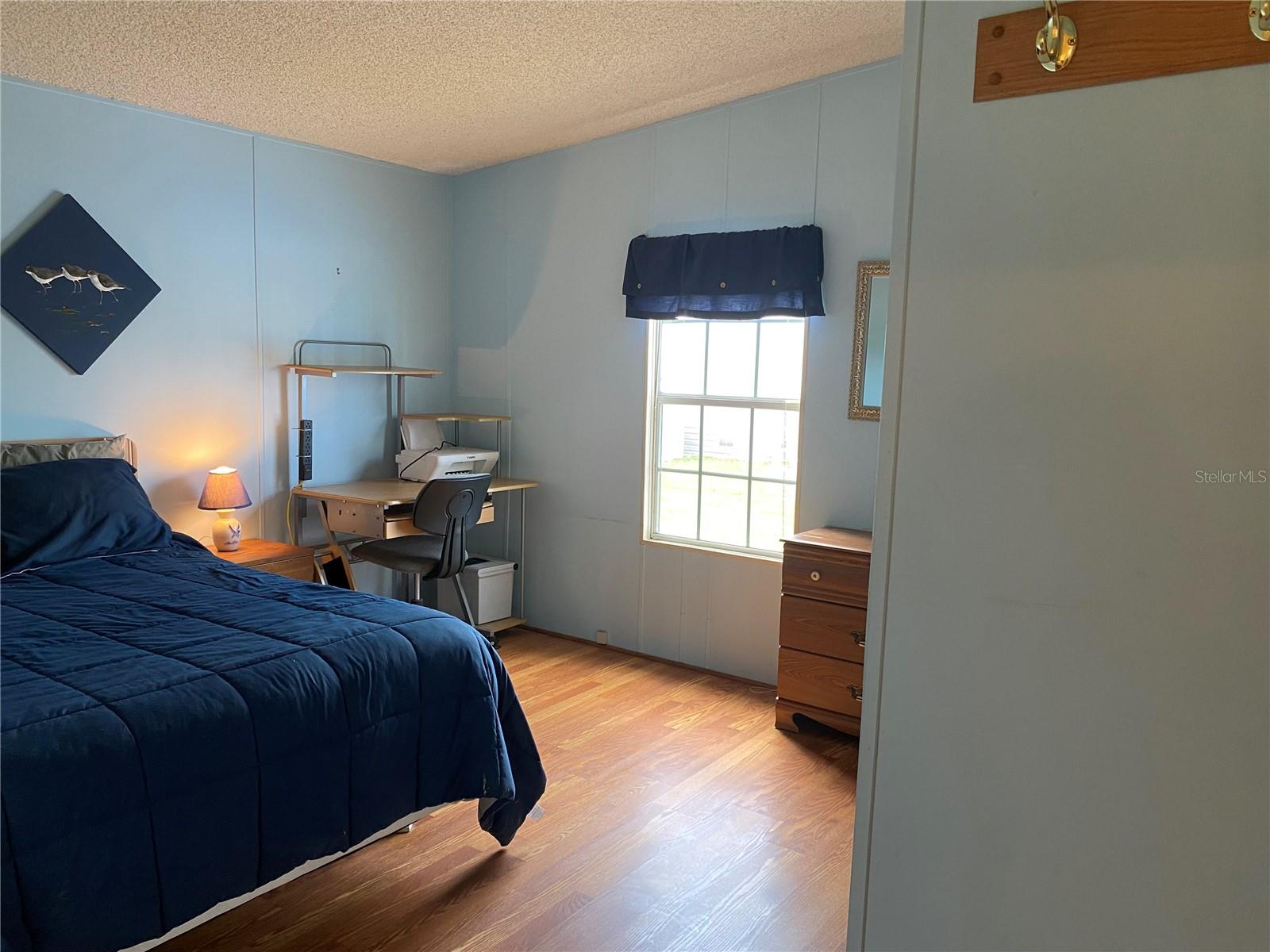 701 RIVERVIEW CIR — photo 18