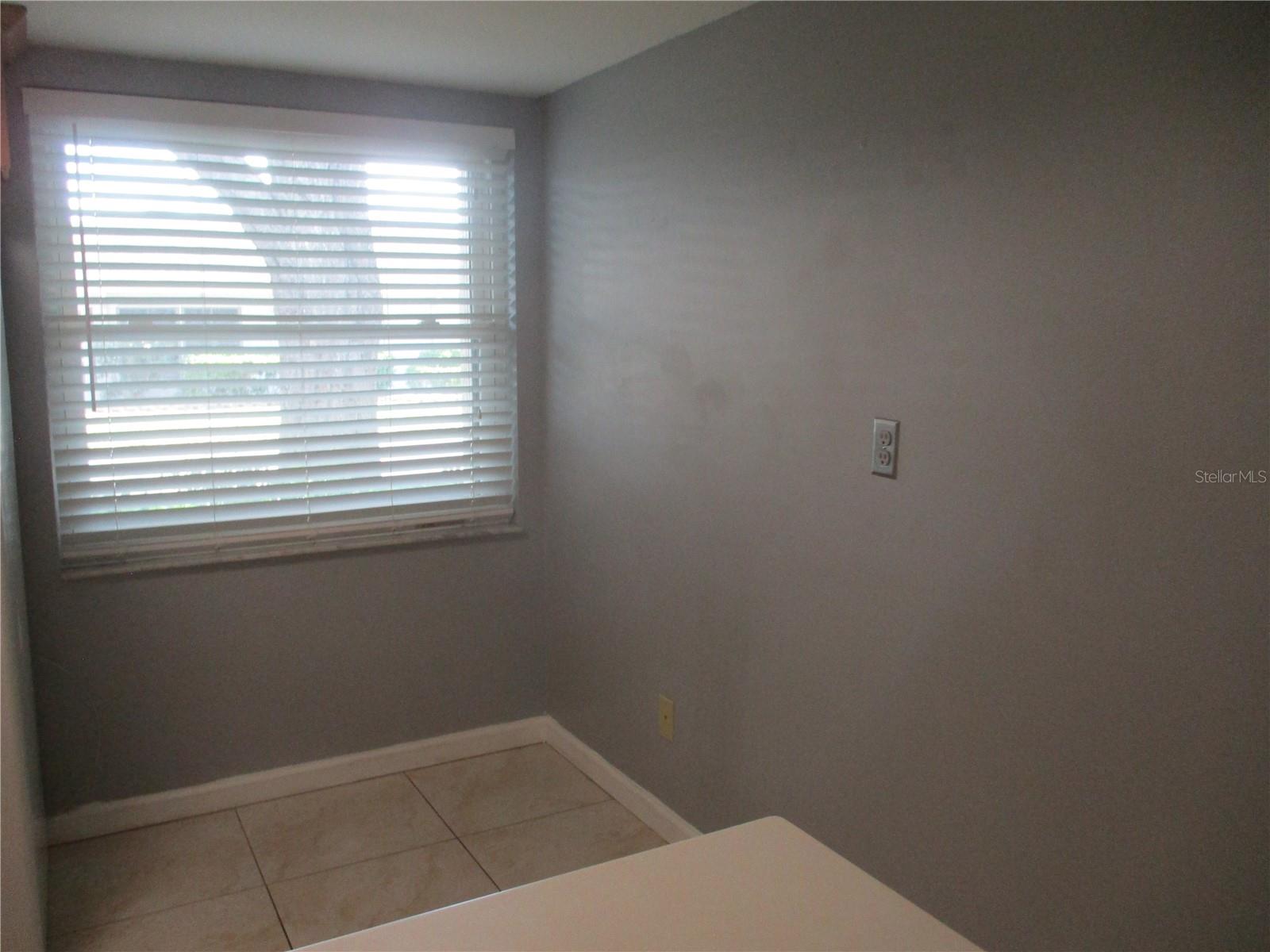 2124 HAILSTONE CIR — photo 8